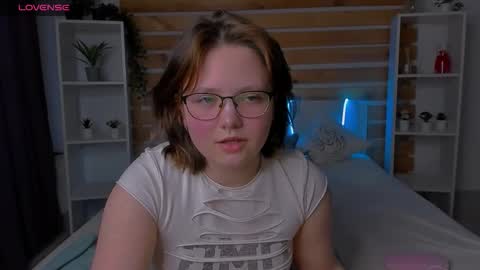 marybryantt online show from February 26, 2026, 1:48 am