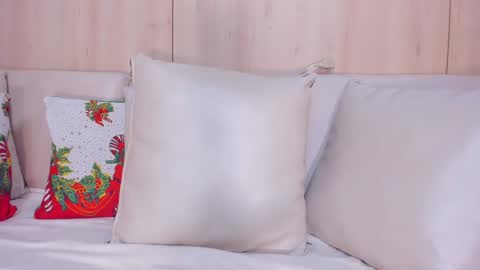   online show from December 21, 2024, 3:42 pm