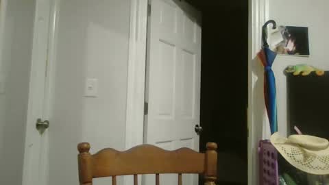 maryjaneflowers online show from February 11, 2025, 10:59 am