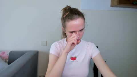 Mari online show from April 14, 2026, 8:09 am