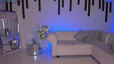  Mary  online show from January 6, 2025, 5:38 pm