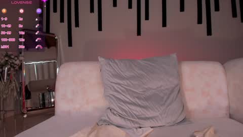  Mary  online show from January 8, 2025, 5:37 pm