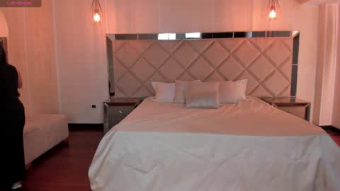  Mary  online show from January 26, 2025, 12:11 pm