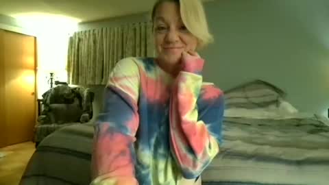Snapshot of marylinmayhem chatting on June 7, 2026, 3:54 am marylinmayhem online show from June 7, 2026, 3:54 am