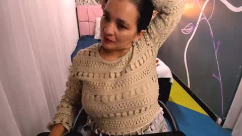 Marylin online show from March 11, 2025, 6:52 pm