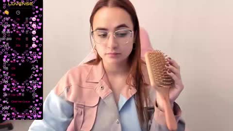 Dulce Maria online show from February 18, 2025, 2:05 am