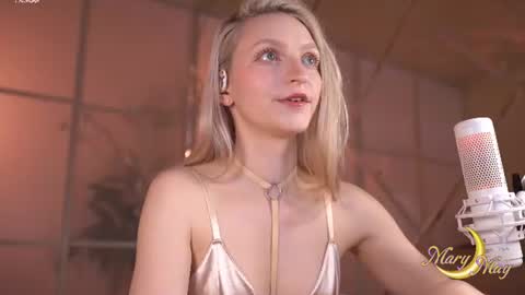 Snapshot of marylunamay chatting on July 25, 2026, 5:16 am Mary online show from July 25, 2026, 5:16 am