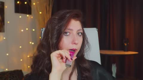 Mary Miller online show from October 16, 2025, 6:25 am