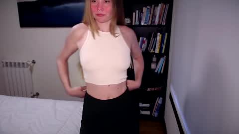 Snapshot of marytiny chatting on April 11, 2026, 6:45 pm Mary online show from April 11, 2026, 6:45 pm