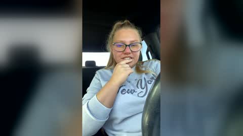 marziahwyatt10 online show from April 2, 2026, 2:15 pm