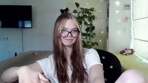 Nessa online show from June 19, 2026, 1:37 pm