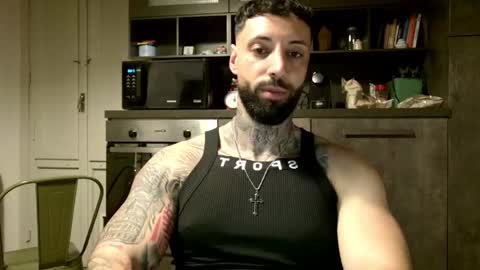 Snapshot of masculineguy69 chatting on May 19, 2026, 11:44 pm masculineguy69 online show from May 19, 2026, 11:44 pm