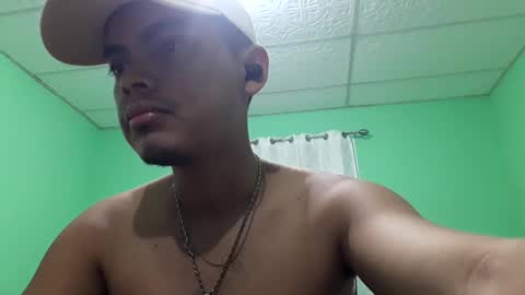 Snapshot of maserati120 chatting on February 17, 2025, 1:47 am Max online show from February 17, 2025, 1:47 am