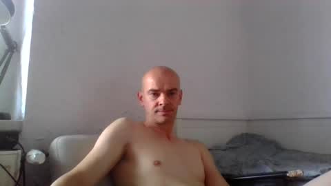 Snapshot of maserstti chatting on June 18, 2026, 4:22 pm maserstti online show from June 18, 2026, 4:22 pm