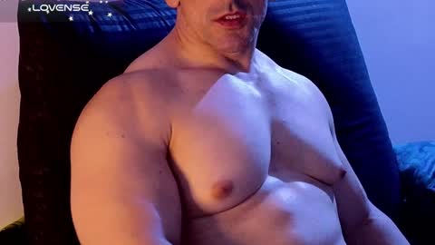 Snapshot of masked_bodybuilder chatting on December 20, 2024, 2:19 am masked_bodybuilder online show from December 20, 2024, 2:19 am