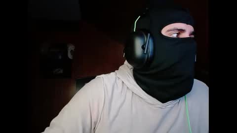 MaskedMan online show from November 19, 2025, 11:43 am