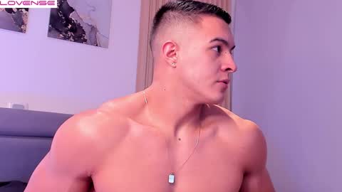 Mason Bennet online show from October 5, 2025, 10:13 am