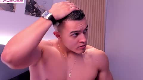 Mason Bennet online show from October 19, 2025, 11:05 pm