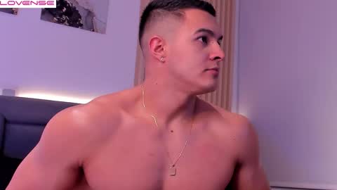 Mason Bennet online show from November 29, 2025, 10:24 pm