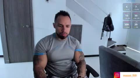 Snapshot of mason_fit chatting on July 26, 2026, 1:18 pm Mason Andre online show from July 26, 2026, 1:18 pm