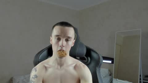 Snapshot of mason_warhol chatting on December 23, 2024, 10:44 pm Mason online show from December 23, 2024, 10:44 pm