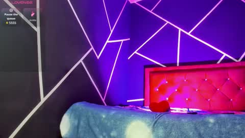 massimo_cruz online show from December 5, 2025, 11:41 am