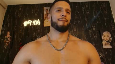 massimo_greco2 online show from October 7, 2025, 9:45 pm