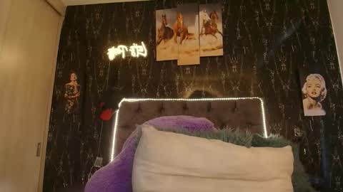 massimo_greco2 online show from November 20, 2025, 9:47 pm