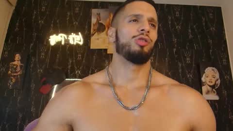 massimo_greco2 online show from December 1, 2025, 10:48 pm