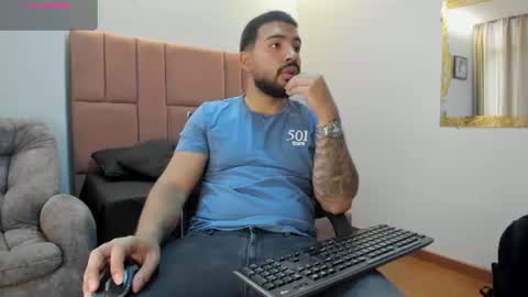 Snapshot of massimo_moretti_ chatting on July 17, 2026, 8:57 pm Moretti online show from July 17, 2026, 8:57 pm