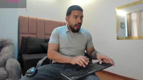 Snapshot of massimo_moretti_ chatting on July 20, 2026, 6:43 pm Moretti online show from July 20, 2026, 6:43 pm