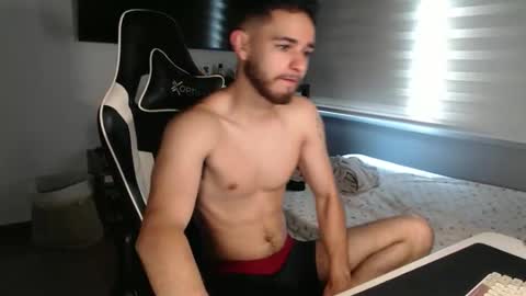 Snapshot of massimo_santino chatting on April 16, 2026, 3:24 pm Massimo Santino online show from April 16, 2026, 3:24 pm