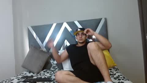 massimo_vidal online show from September 22, 2025, 12:07 pm