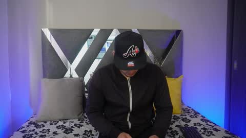 massimo_vidal online show from September 29, 2025, 12:10 pm