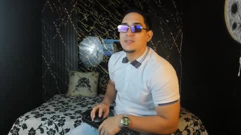 Snapshot of massimo_vidal chatting on February 12, 2026, 2:23 pm massimo_vidal online show from February 12, 2026, 2:23 pm