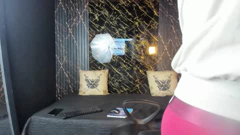 Snapshot of massimo_vidal chatting on February 20, 2026, 10:38 am massimo_vidal online show from February 20, 2026, 10:38 am