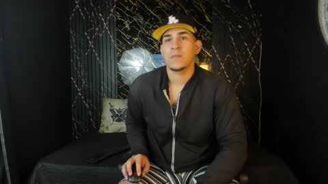 Snapshot of massimo_vidal chatting on February 22, 2026, 11:31 am massimo_vidal online show from February 22, 2026, 11:31 am