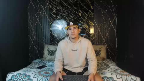 Snapshot of massimo_vidal chatting on February 26, 2026, 12:15 pm massimo_vidal online show from February 26, 2026, 12:15 pm