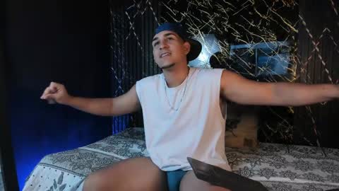 massimo_vidal online show from May 15, 2026, 7:10 pm