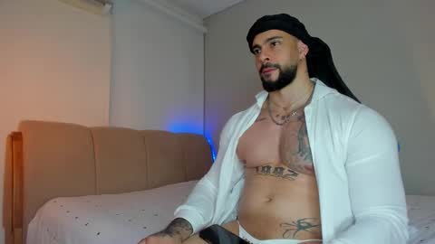 Snapshot of massimo_visconti chatting on November 10, 2025, 3:49 am massimo online show from November 10, 2025, 3:49 am