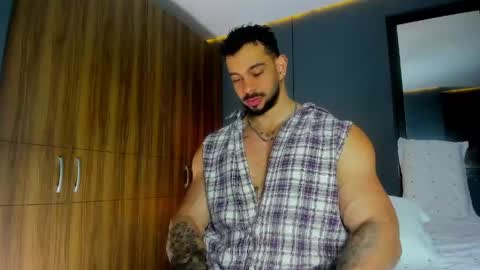 massimo online show from April 17, 2026, 11:52 pm