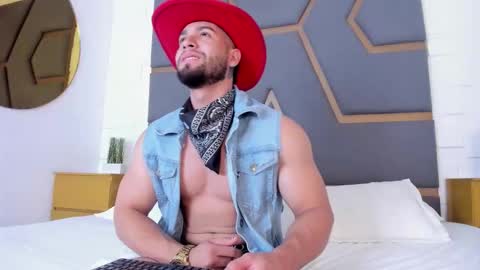 Snapshot of massimofiore_ chatting on September 10, 2025, 3:39 am Massimo online show from September 10, 2025, 3:39 am