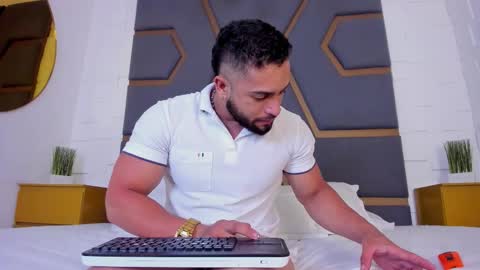 Snapshot of massimofiore_ chatting on September 29, 2025, 3:11 am Massimo online show from September 29, 2025, 3:11 am