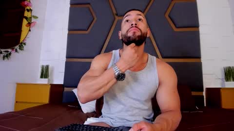 Massimo online show from December 3, 2025, 3:25 am