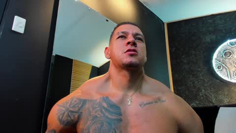 massimowalton2 online show from December 29, 2024, 6:03 am