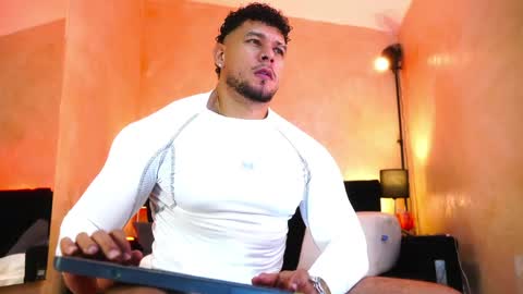 Snapshot of massimowalton2 chatting on May 24, 2026, 2:05 am massimowalton2 online show from May 24, 2026, 2:05 am