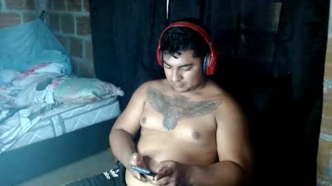 Snapshot of master_aron chatting on January 6, 2026, 7:28 pm master_aron online show from January 6, 2026, 7:28 pm