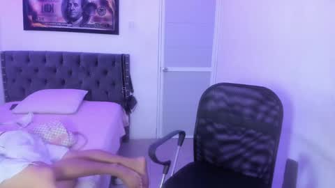 master_boy28 online show from February 26, 2025, 10:09 pm