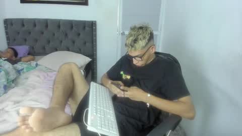 master_boy28 online show from March 1, 2025, 6:11 pm