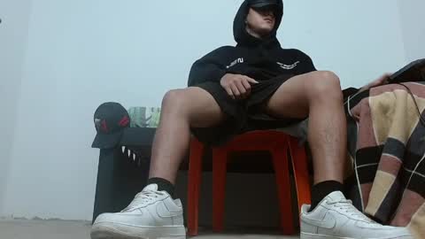 Snapshot of master_pig_ chatting on April 6, 2026, 11:05 pm MASTER ALPHA online show from April 6, 2026, 11:05 pm